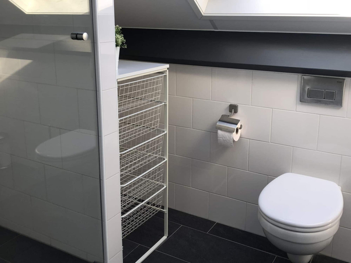 Bathroom 2, Atmospheric House With Play Space, at the Harbor, Buren