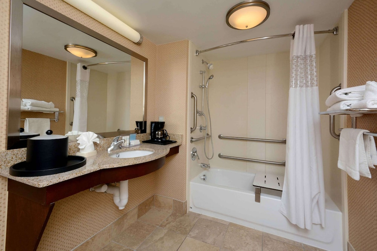 Bathroom 4, Hampton Inn Fayetteville Fort Bragg, Cumberland