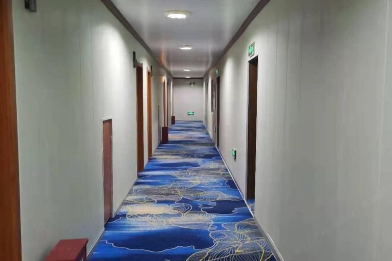 Others 3, Gaji Hotel, Shigatse