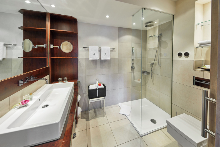 Bathroom 5, Hotel Waldhaus Ohlenbach, Hochsauerlandkreis