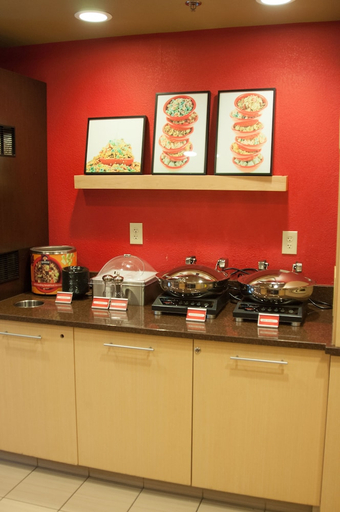 Food & Drinks 5, Towneplace Suites By Marriott Findlay, Hancock
