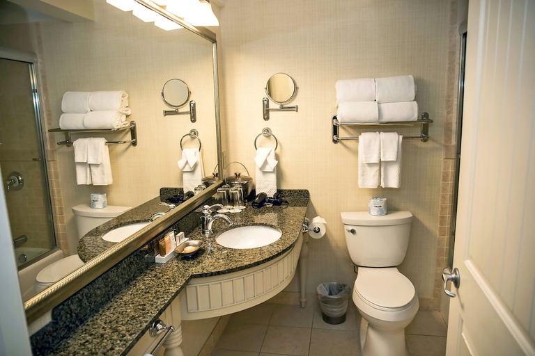 Bedroom 3, Abbey Resort and Avani Spa, Walworth