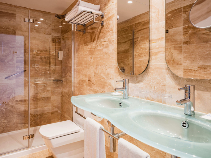 Bathroom 5, Grupotel Playa Camp de Mar - Adults Only, Baleares
