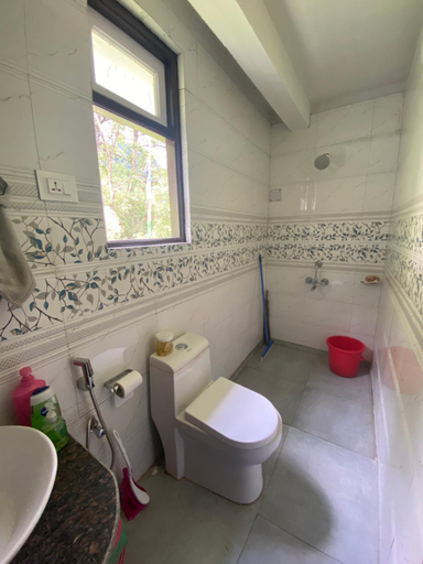 Bathroom 3, Hermit Retreat, Darjiling