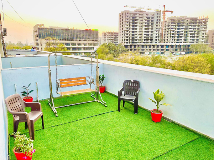 Others 2, Hotel Avenue, Gandhinagar