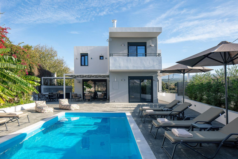 Exterior view 3, Newly Renovated Queen Bee Villa, with Private Pool & Ping-Pong table, Crete