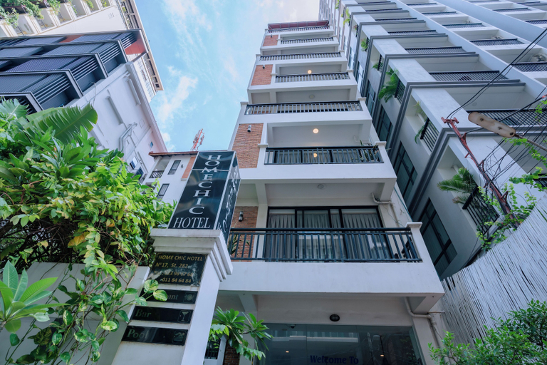 Exterior & Views