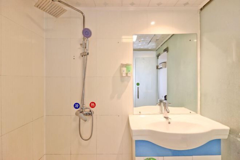 Bathroom 3, Shenzhen Huashang Hotel (Hongling Subway Station KKmall), Shenzhen