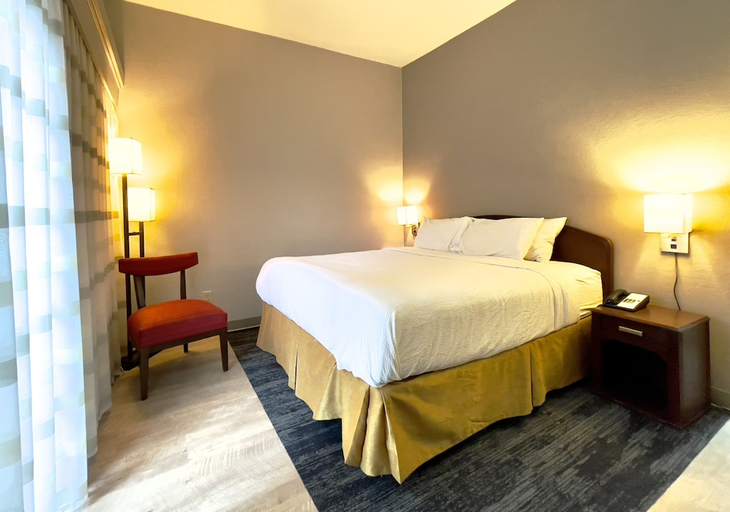 Bedroom 3, Best Western Plus Fort Worth North, Fort Worth