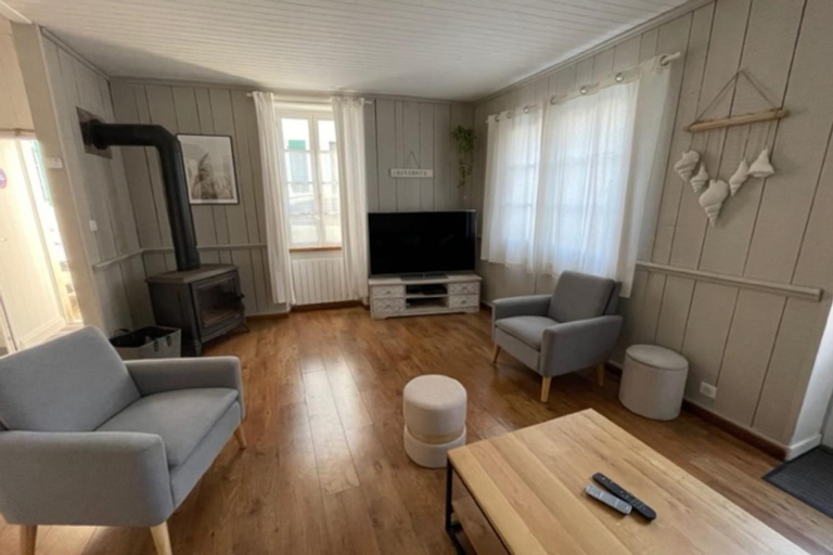 Others 2, House in the center and near the beach, Charente-Maritime