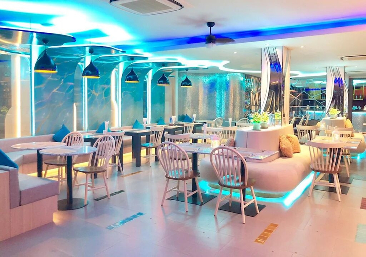 Food & Drinks 5, Ratana Platinum Resort, Phuket Island
