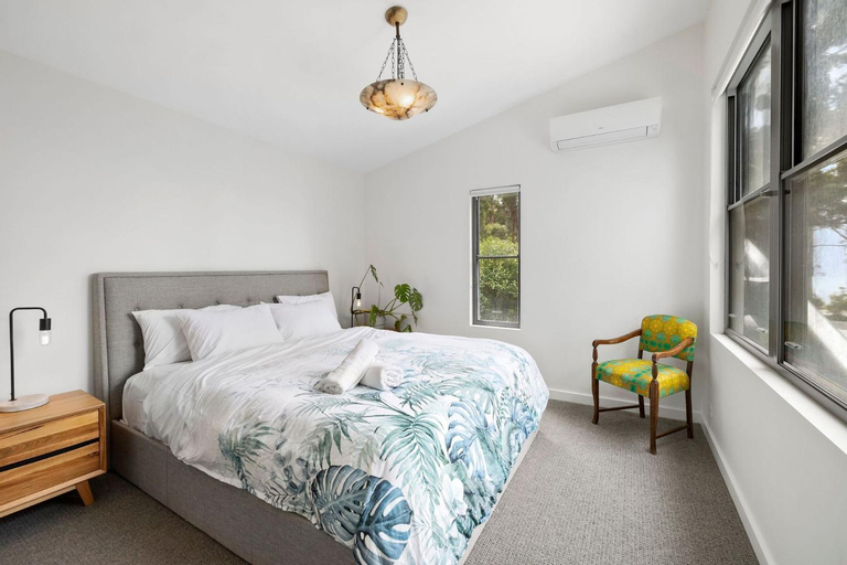Sky High House, Colac-Otway - South
