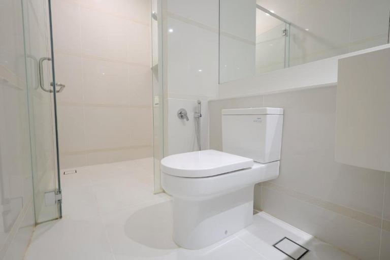 Bathroom 18