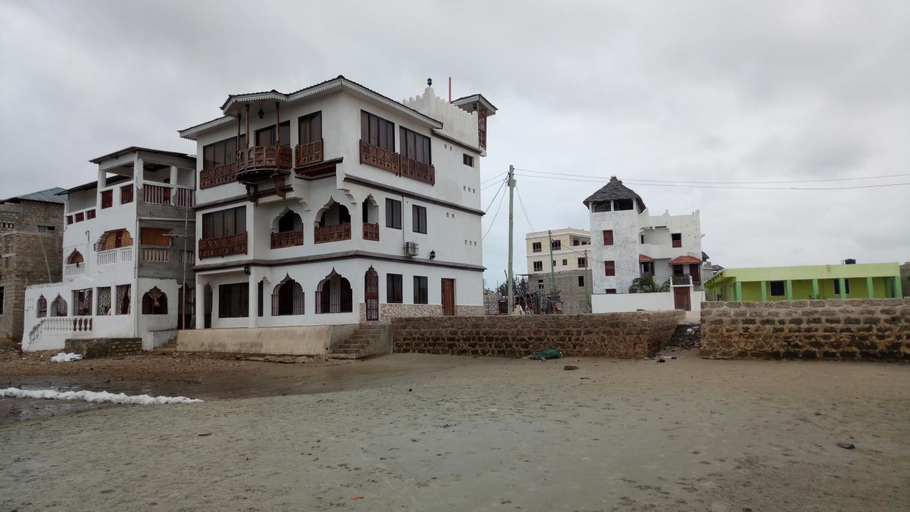 Others 5, Beytul Habaib, Lamu West