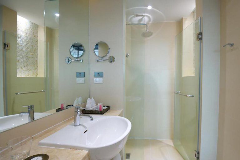 Bathroom 5, Splash Beach Resort, Mai Khao Phuket, Phuket Island
