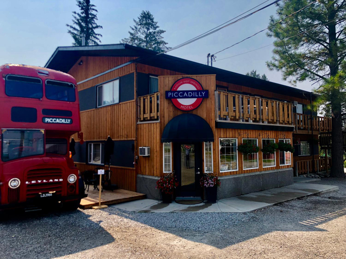 Others 4, Piccadilly Motel, East Kootenay