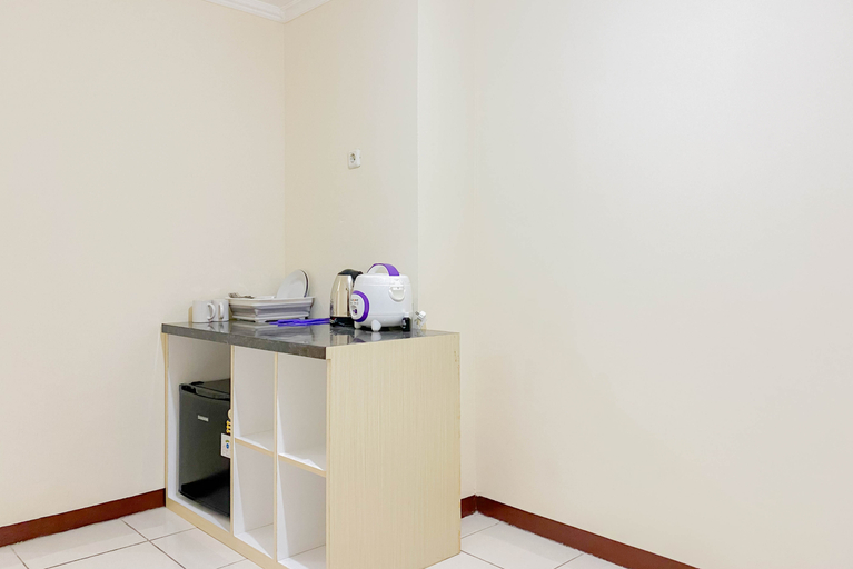 Bedroom 4, Restful Studio (No Kitchen) at Grand Palace Kemayoran Apartment By Travelio, Jakarta Pusat