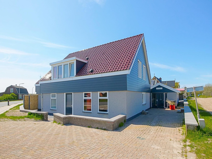 Exterior 5, Attractive Holiday Home in Callantsoog With Fenced Garden, Zijpe