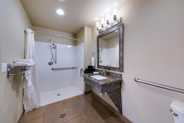 Bathroom 3, Motel 6 Floresville Tx, Wilson