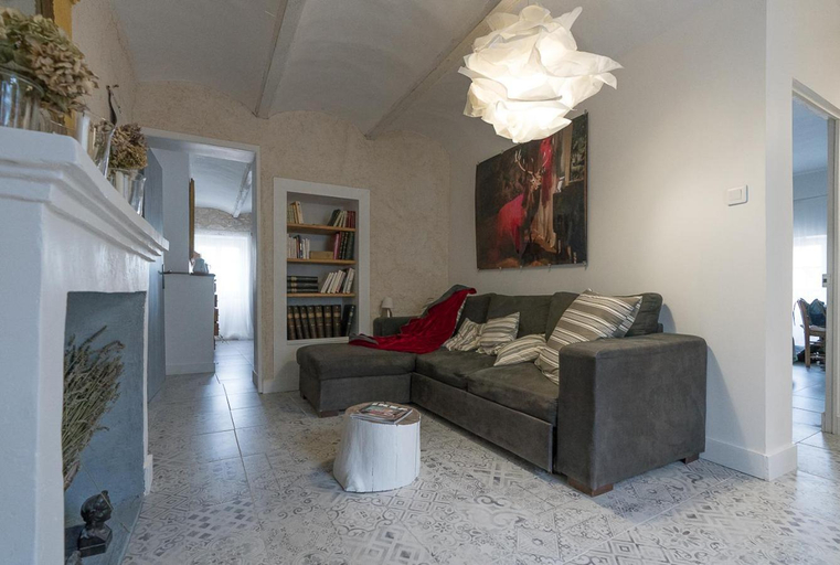 Others 3, La chambre de Seraphin, Gard
