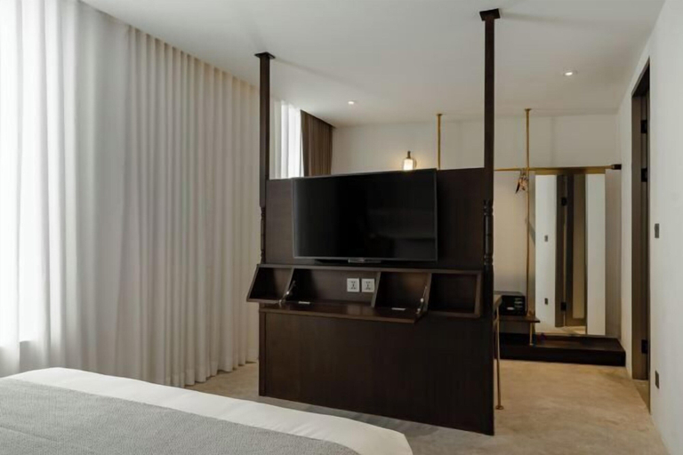 Bedroom 12