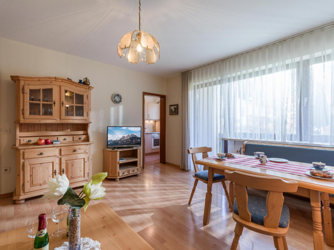Dining Room, Ferienwohnanlage Oberaudorf D 2 mit Hallenbad und Sauna, Rosenheim