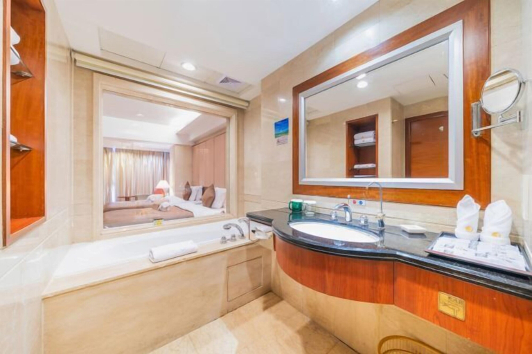 Bathroom 5, Chang an Hotel, Dongguan