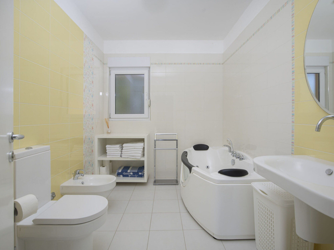 Bathroom 3, Villa in Sorici With Private Pool, Kanfanar