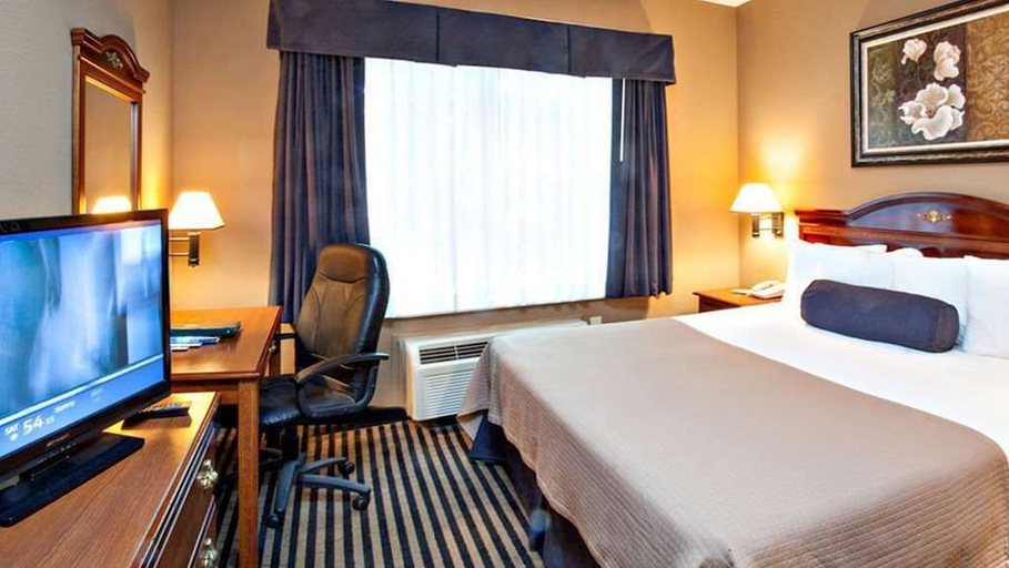Bedroom 2, Mountain Inn & Suites, Henderson