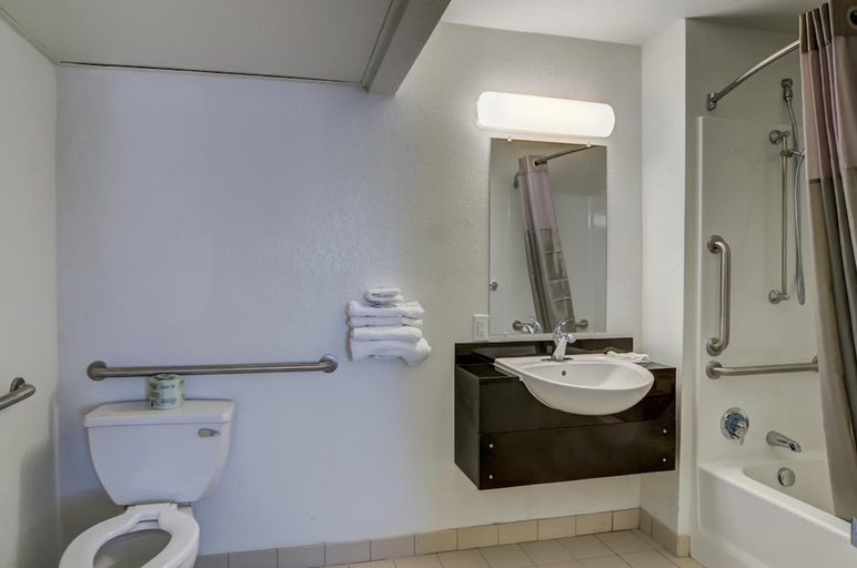 Bathroom 3, Motel6 Fort Collins, CO, Larimer