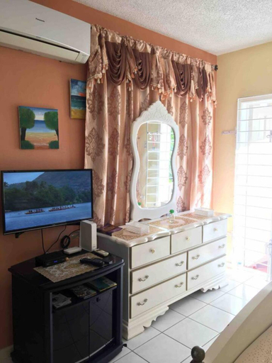 Others 4, 1 Bed Villa - Sleeps 2 - Garden - Parking - Wifi