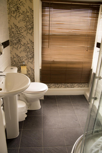 Bathroom, Aylestone Court, Herefordshire