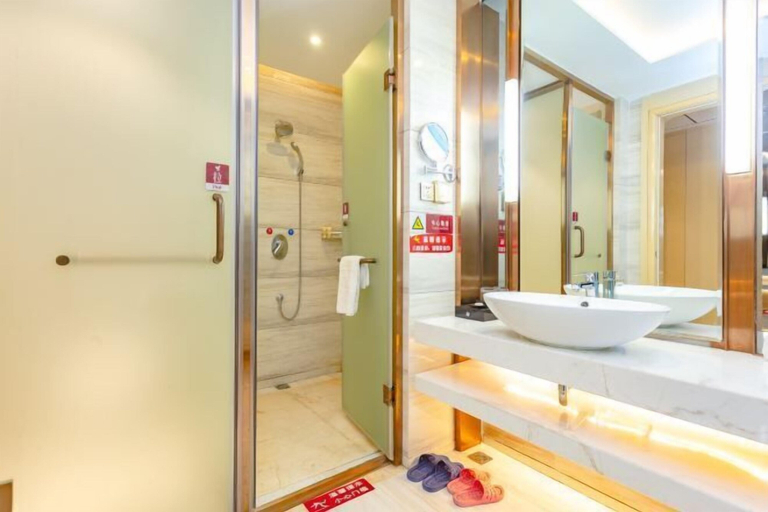 Bathroom 3, Dansha Hotel, Zunyi