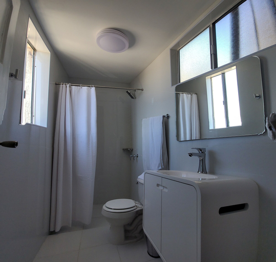 Bathroom 3, Hotel del Norte, Imperial