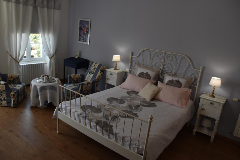 Bedroom, La Little School Chambres d'Hotes a Arcay, Vienne
