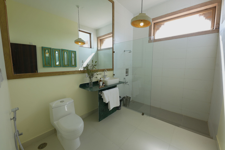 Bathroom, Kaner Retreat - India's First Desert Botanical Resort, Jodhpur