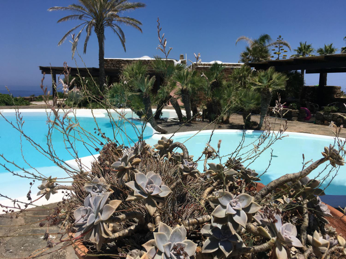 Others 5, Residenza delle Palme, Trapani