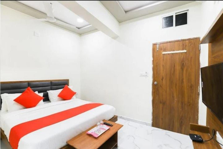 Bedroom 2, Hotel Sunrise Inn, Ahmadabad