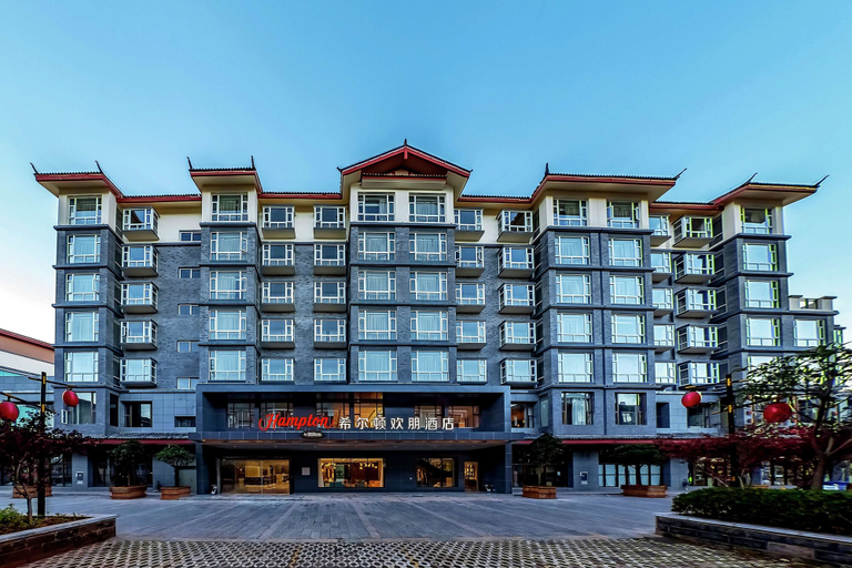 Exterior & Views
