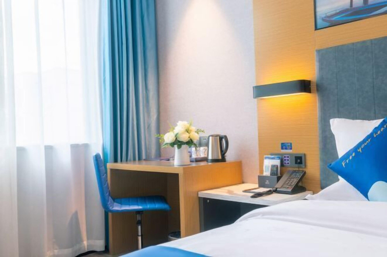 Bedroom 1, Astor Hotel (Yulin Jiangbin Road), Yulin