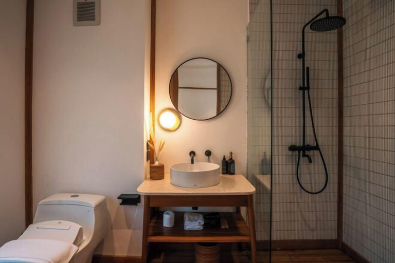 Bathroom 8