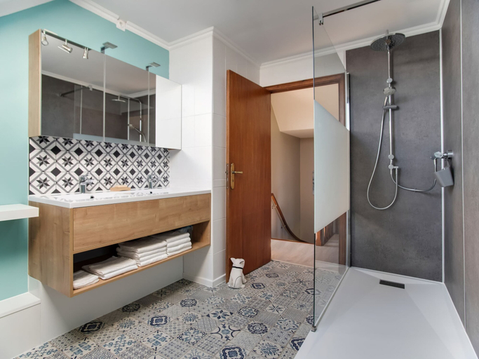 Bathroom 3, Luxurious Villa in Durbuy with Swimming Pool, Luxembourg