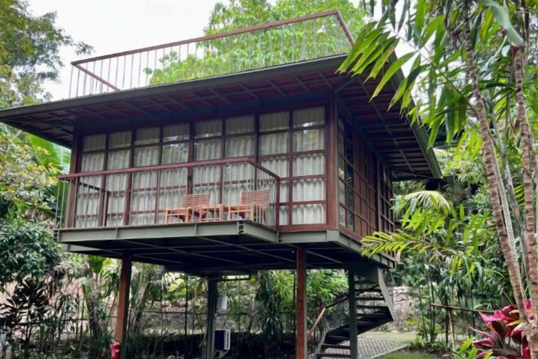 Exterior 6