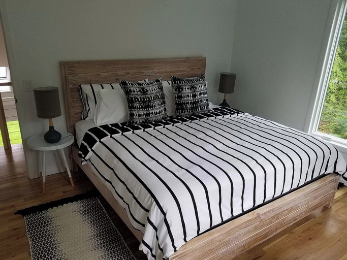 Bedroom 3, Villa Direen Modern East Hampton Villa, Suffolk