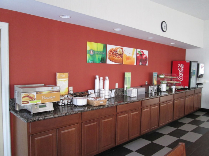 Food & Drinks 3, Quality Inn Gaylord, Otsego