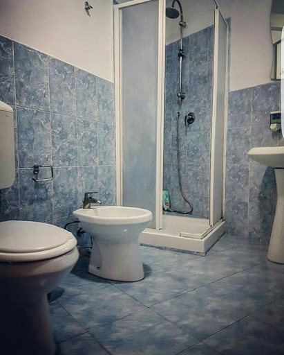 Bathroom, Lion Guesthouse, Milano
