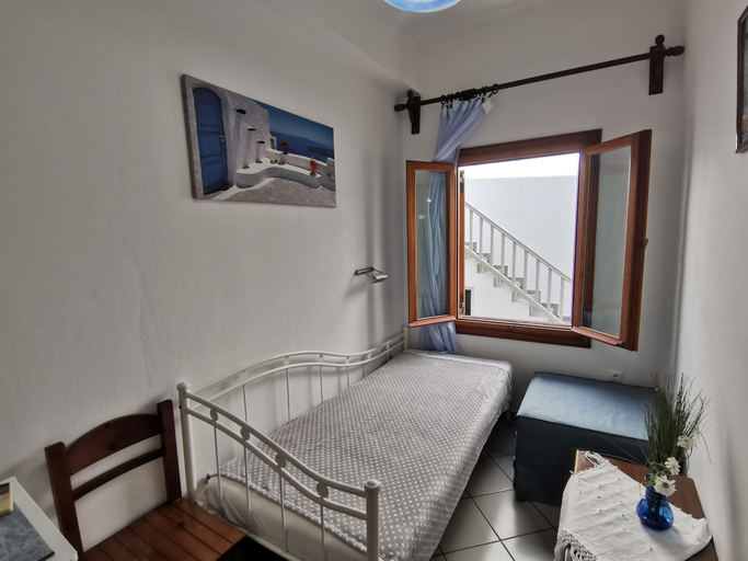 Bedroom 3, Maria Eleni Guesthouse, South Aegean