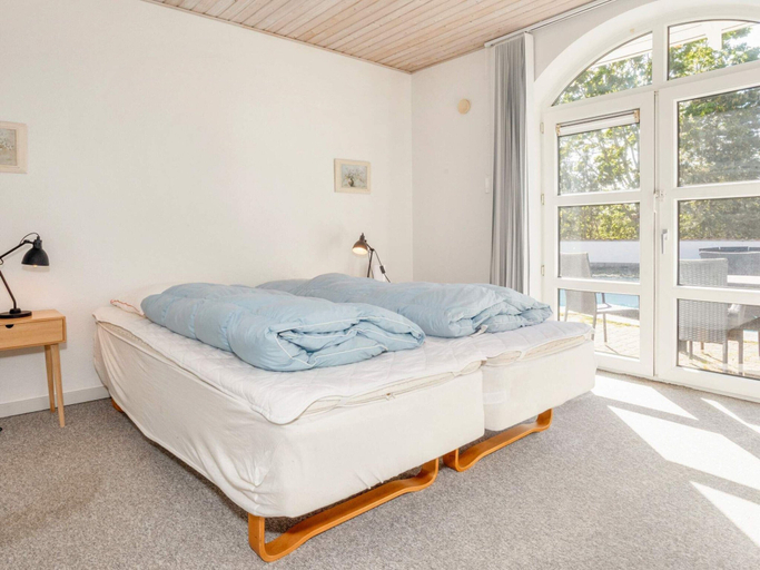 Room 3, Pool & Sauna Retreat Trend - By Traum Ferienwohnungen, Vesthimmerland