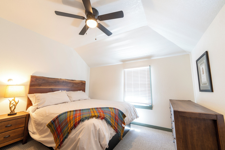 Bedroom 4, Camp Richardson Historic Resort, El Dorado