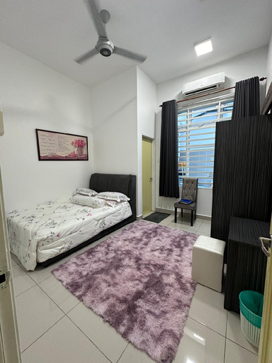 Bedroom 2, Nurasyura Puncak Guesthouse, Perak Tengah